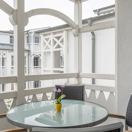 425, Seepark Apartment *