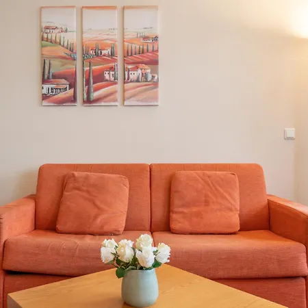 Apartment 425, Seepark *